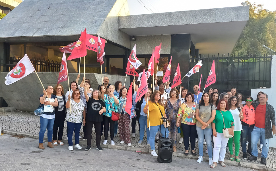 Trabalhadores da Dan Cake estarão amanhã em greve