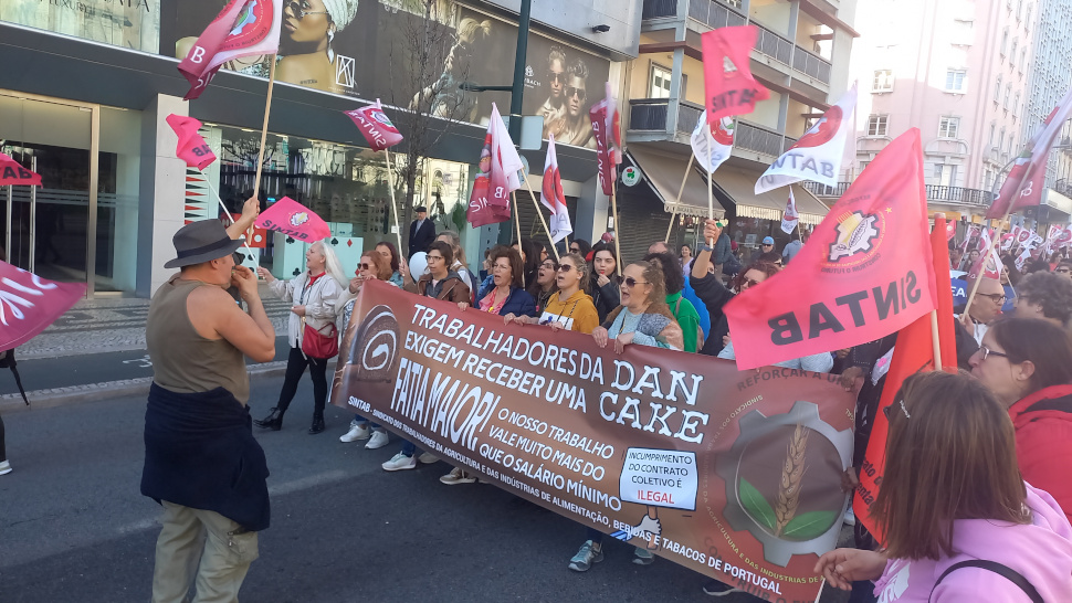 Trabalhadores da Dan Cake estiveram ontem em greve