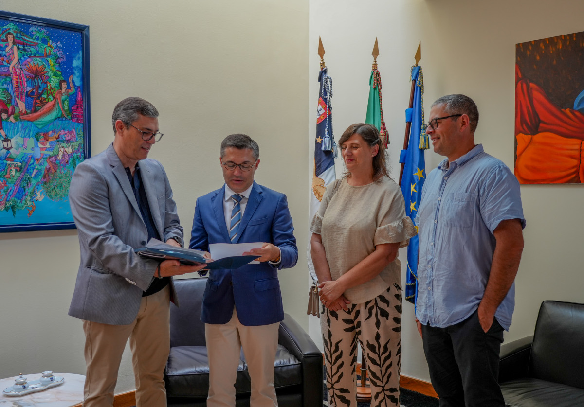 Pelo aumento do Acrescimo Regional ao SMN nos Acores