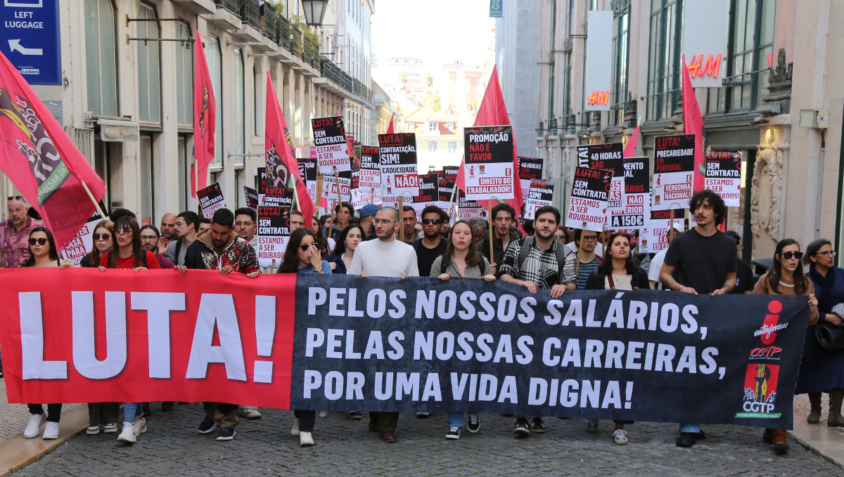 Perante o retrocesso o caminho e a luta